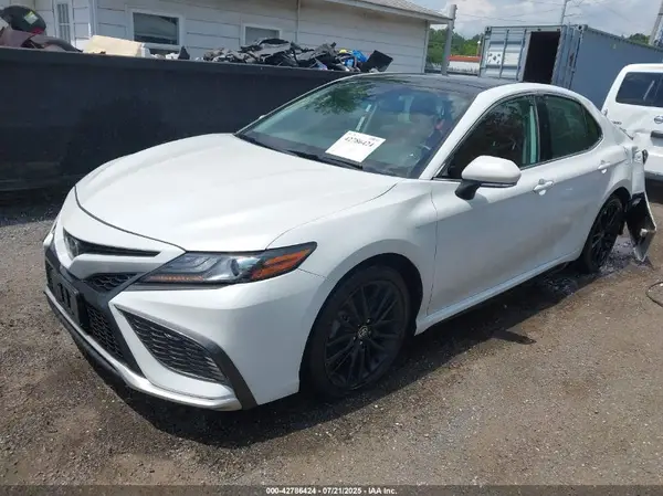 4T1K61AK2MU486057 2021 TOYOTA CAMRY - Image 2