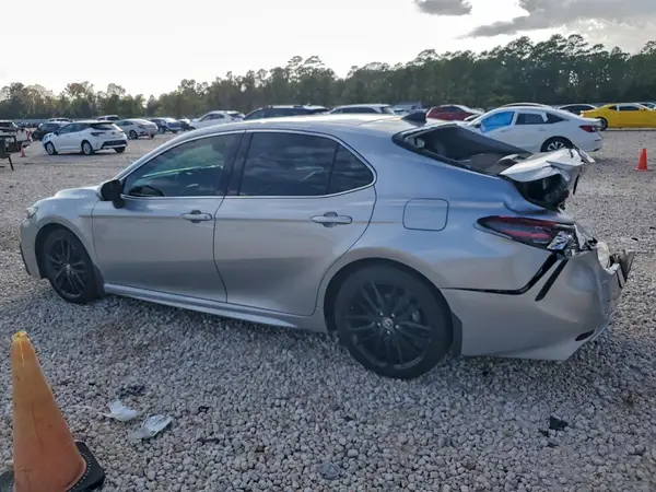 4T1K61AK2MU531952 2021 TOYOTA CAMRY - Image 2
