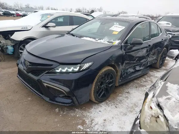 4T1K61AK2MU539579 2021 TOYOTA CAMRY - Image 2
