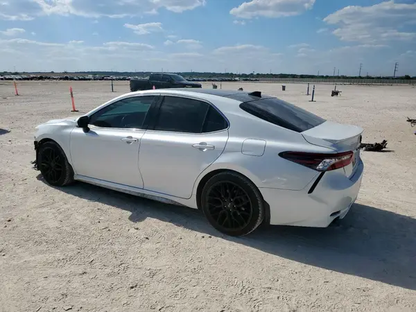 4T1K61AK2MU544703 2021 TOYOTA CAMRY - Image 2