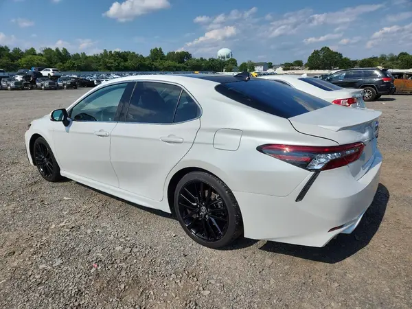 4T1K61AK2MU545298 2021 TOYOTA CAMRY - Image 2