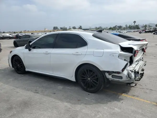 4T1K61AK2MU545379 2021 TOYOTA CAMRY - Image 2