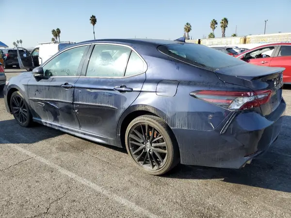 4T1K61AK2MU560576 2021 TOYOTA CAMRY - Image 2