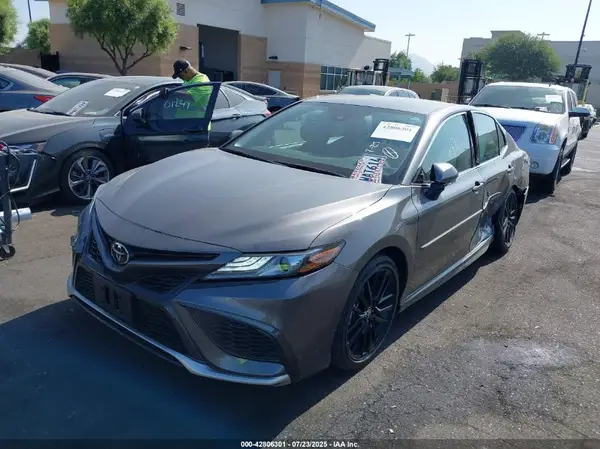 4T1K61AK2MU571285 2021 TOYOTA CAMRY - Image 2