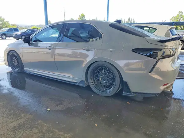 4T1K61AK2MU583582 2021 TOYOTA CAMRY - Image 2