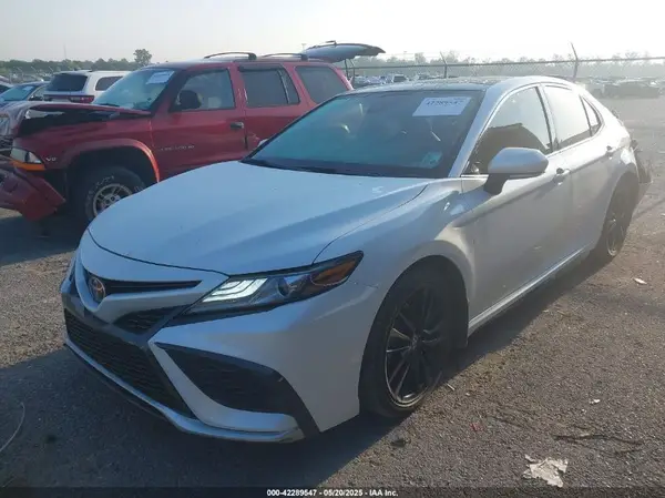 4T1K61AK2MU597188 2021 TOYOTA CAMRY - Image 2