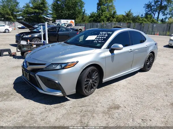 4T1K61AK2MU599586 2021 TOYOTA CAMRY - Image 2