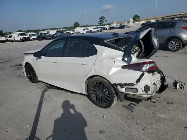 4T1K61AK2NU002096 2022 TOYOTA CAMRY - Image 2