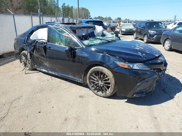 4T1K61AK2NU014488 2022 TOYOTA CAMRY - Image 1