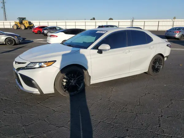 4T1K61AK2NU016662 2022 TOYOTA CAMRY - Image 1