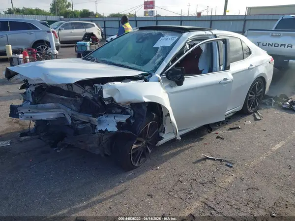 4T1K61AK2NU017570 2022 TOYOTA CAMRY - Image 2