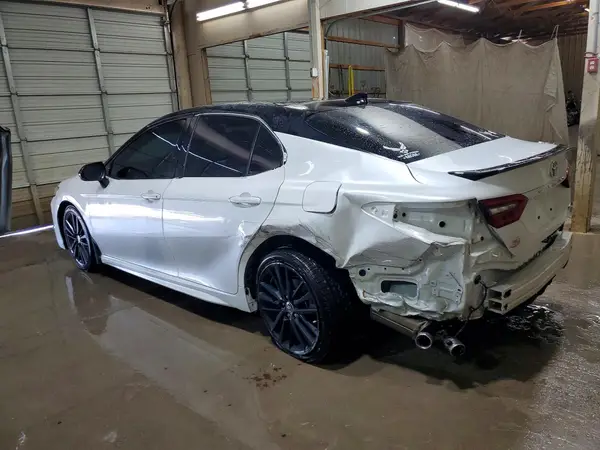 4T1K61AK2NU018525 2022 TOYOTA CAMRY - Image 2