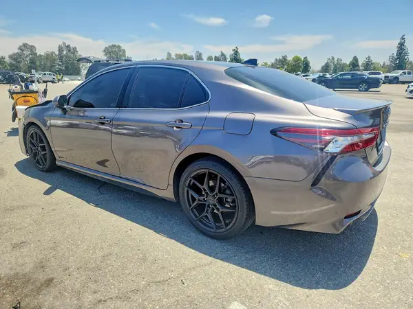 4T1K61AK2NU020548 2022 TOYOTA CAMRY - Image 2