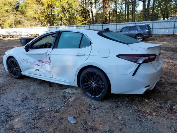 4T1K61AK2NU021375 2022 TOYOTA CAMRY - Image 2