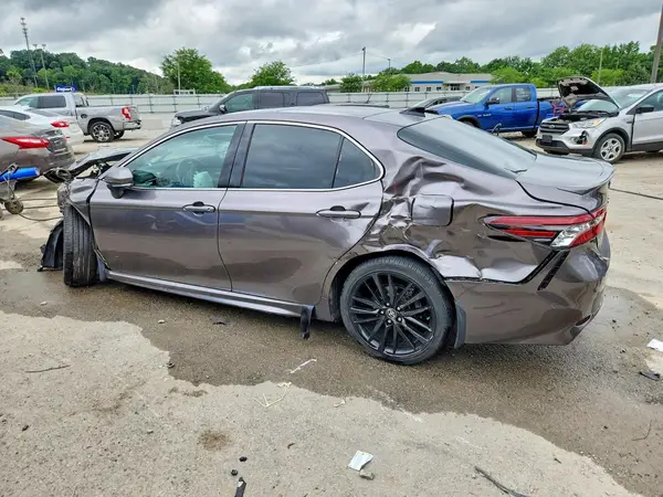 4T1K61AK2NU023157 2022 TOYOTA CAMRY - Image 2