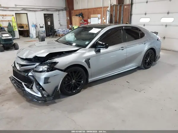4T1K61AK2NU032344 2022 TOYOTA CAMRY - Image 2