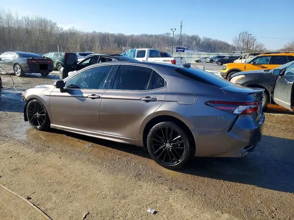 4T1K61AK2NU033753 2022 TOYOTA CAMRY - Image 2