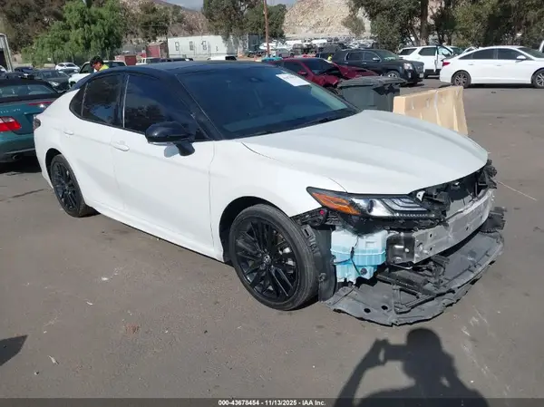 4T1K61AK2NU036801 2022 TOYOTA CAMRY - Image 1
