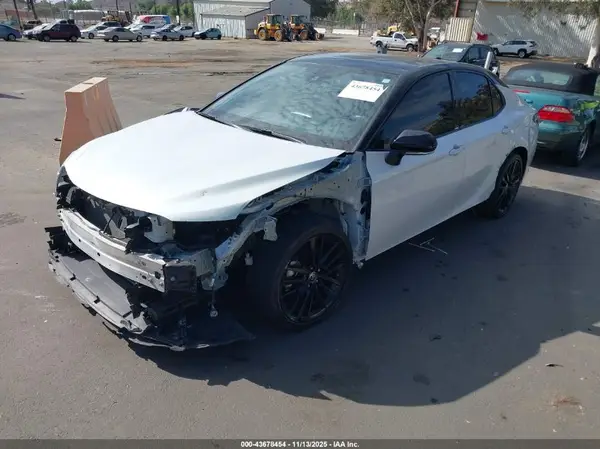 4T1K61AK2NU036801 2022 TOYOTA CAMRY - Image 2