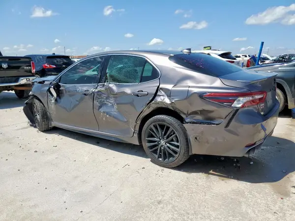 4T1K61AK2NU049466 2022 TOYOTA CAMRY - Image 2