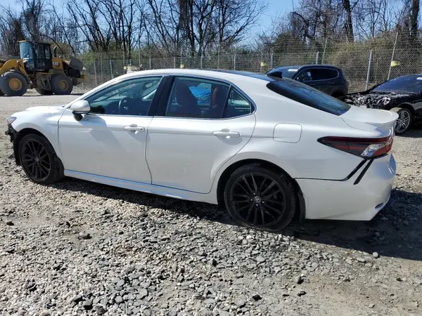 4T1K61AK2NU069183 2022 TOYOTA CAMRY - Image 2
