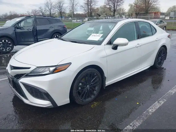 4T1K61AK2NU702362 2022 TOYOTA CAMRY - Image 2