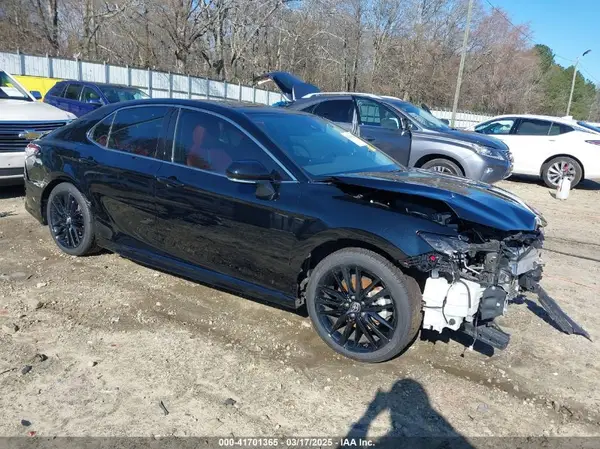 4T1K61AK2NU717587 2022 TOYOTA CAMRY - Image 1