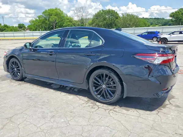 4T1K61AK2PU736868 2023 TOYOTA CAMRY - Image 2