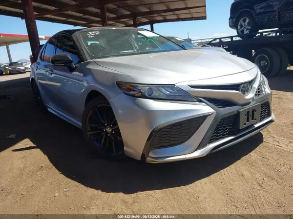 4T1K61AK2RU210811 2024 TOYOTA CAMRY - Image 1