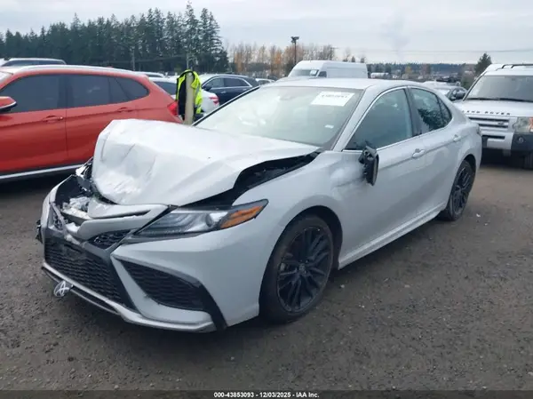 4T1K61AK2RU218732 2024 TOYOTA CAMRY - Image 2