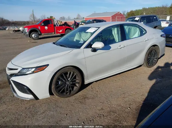 4T1K61AK2RU219329 2024 TOYOTA CAMRY - Image 2