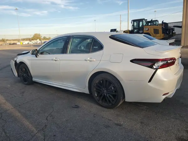 4T1K61AK2RU250516 2024 TOYOTA CAMRY - Image 2