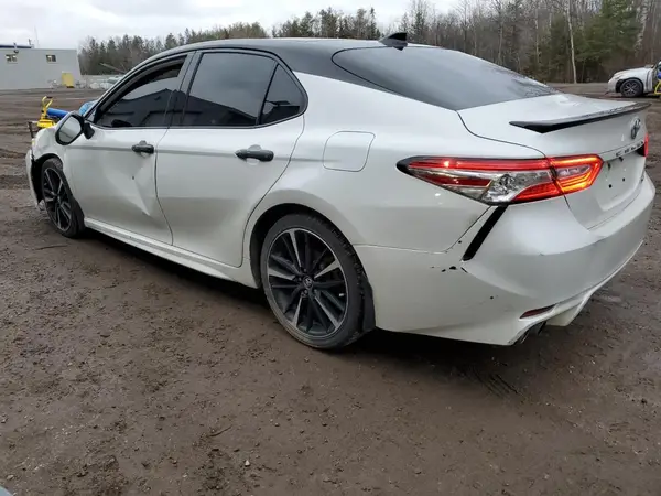 4T1K61AK3LU305093 2020 TOYOTA CAMRY - Image 2