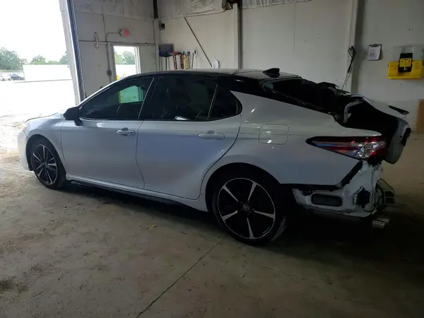 4T1K61AK3LU306244 2020 TOYOTA CAMRY - Image 2