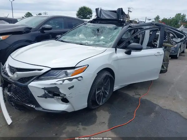 4T1K61AK3LU313646 2020 TOYOTA CAMRY - Image 2