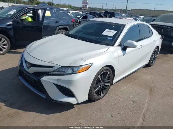 4T1K61AK3LU315235 2020 TOYOTA CAMRY - Image 2