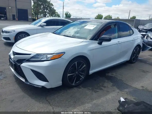 4T1K61AK3LU375385 2020 TOYOTA CAMRY - Image 2