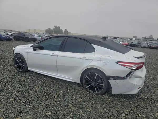 4T1K61AK3LU380487 2020 TOYOTA CAMRY - Image 2