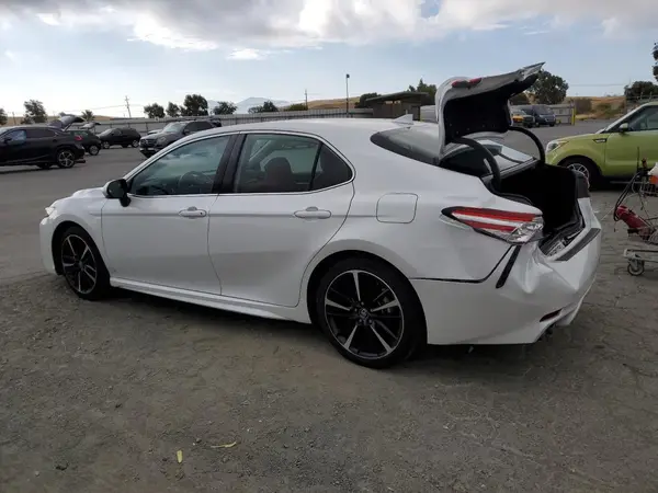 4T1K61AK3LU906049 2020 TOYOTA CAMRY - Image 2