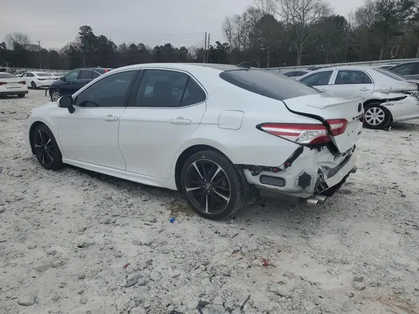 4T1K61AK3LU943568 2020 TOYOTA CAMRY - Image 2