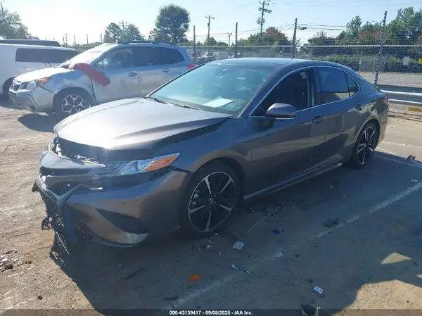 4T1K61AK3LU964811 2020 TOYOTA CAMRY - Image 2