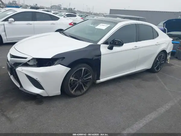 4T1K61AK3LU980832 2020 TOYOTA CAMRY - Image 2