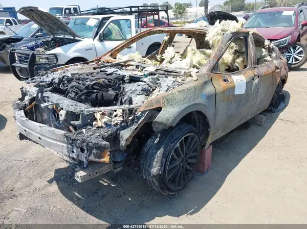 4T1K61AK3LU983715 2020 TOYOTA CAMRY - Image 2