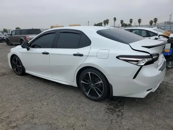 4T1K61AK3LU997422 2020 TOYOTA CAMRY - Image 2