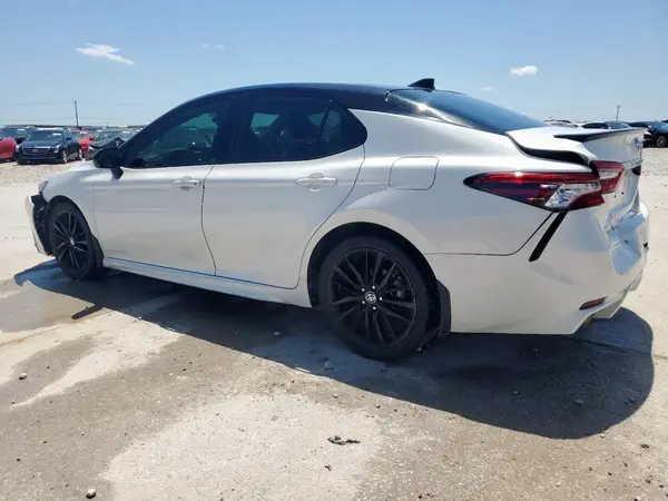 4T1K61AK3MU414705 2021 TOYOTA CAMRY - Image 2