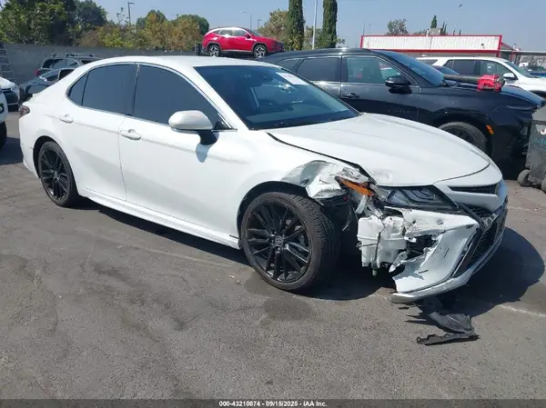 4T1K61AK3MU486925 2021 TOYOTA CAMRY - Image 1