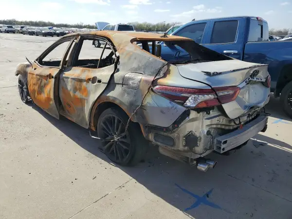 4T1K61AK3MU525531 2021 TOYOTA CAMRY - Image 2