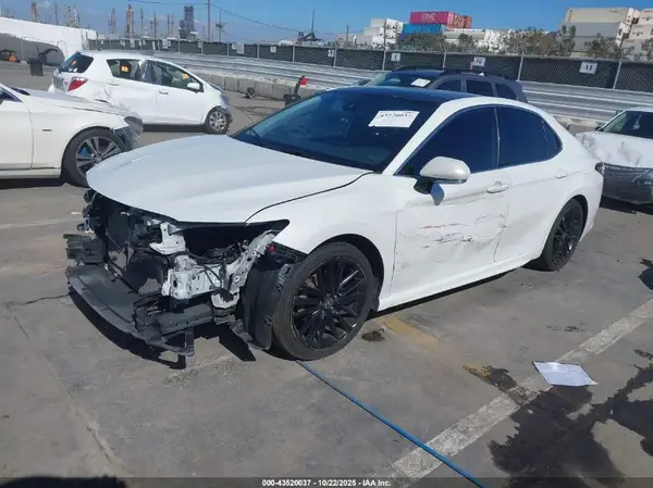 4T1K61AK3MU560957 2021 TOYOTA CAMRY - Image 2