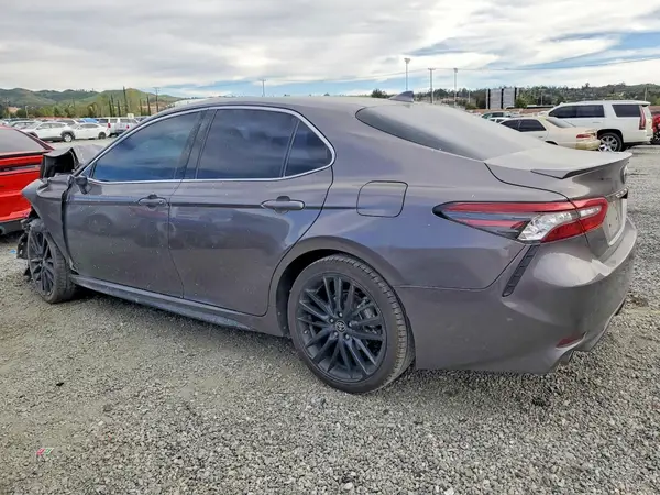 4T1K61AK3MU580724 2021 TOYOTA CAMRY - Image 2