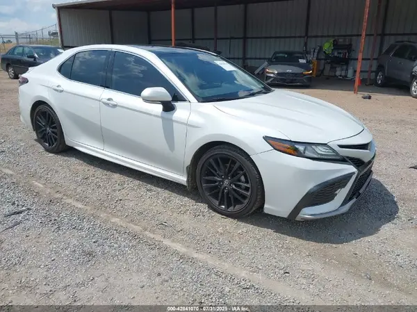 4T1K61AK3MU589097 2021 TOYOTA CAMRY - Image 1